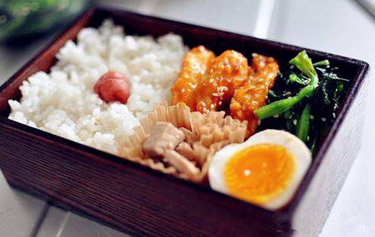 立式广告机和壁挂广告机的区别:MK电竞(图3) MK电竞